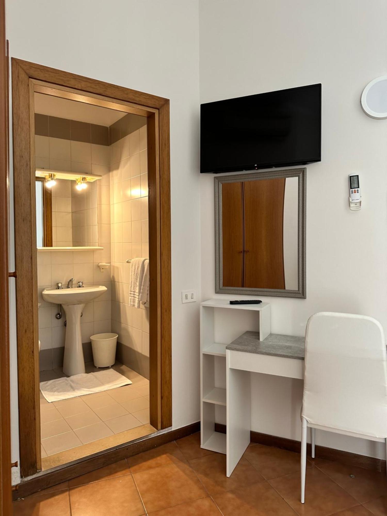 Hotel Oasi Santa Rosa Rzym Zewnętrze zdjęcie